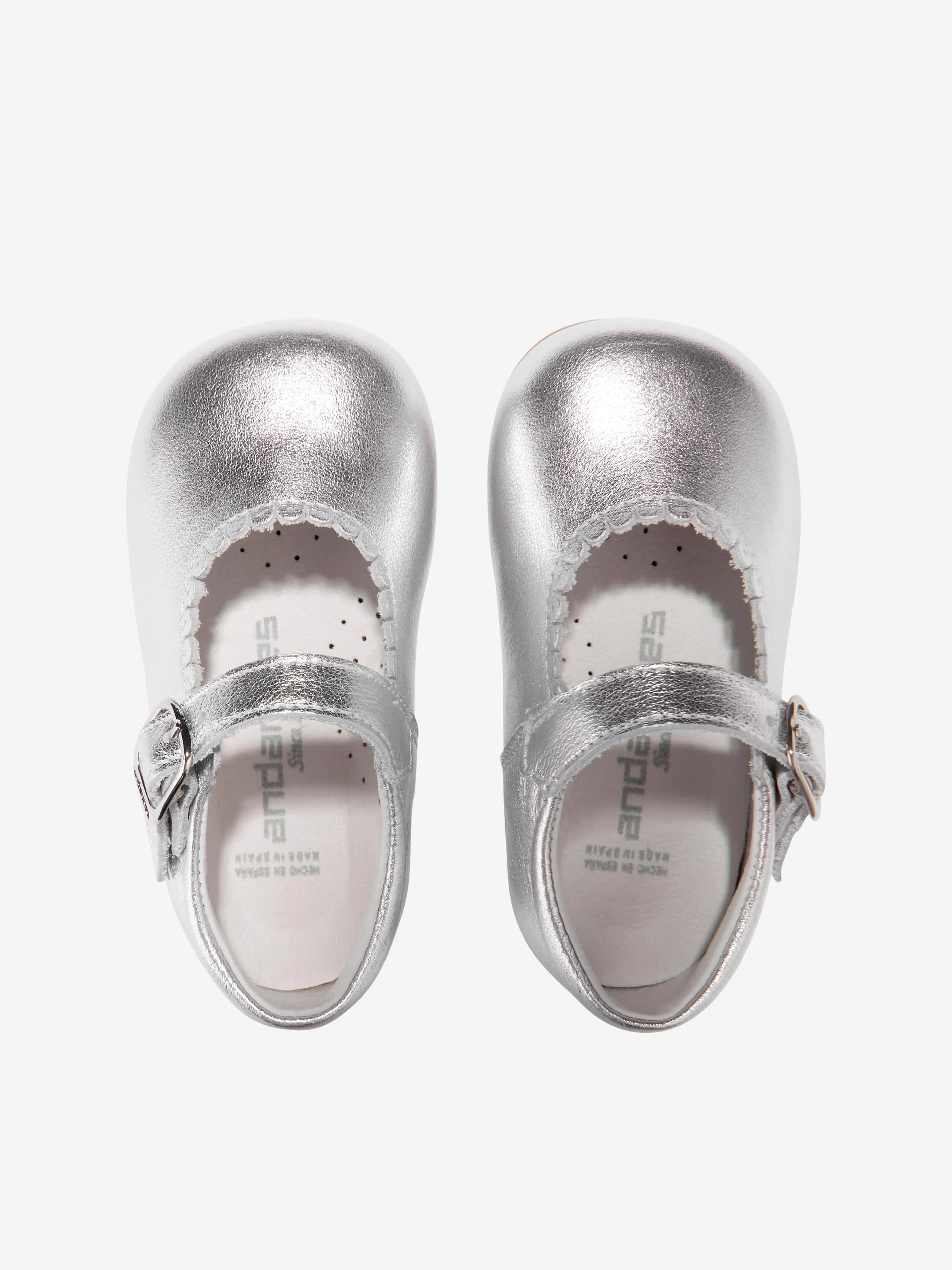 Andanines Girls Patent Leather Mary Jane Shoes in Silver