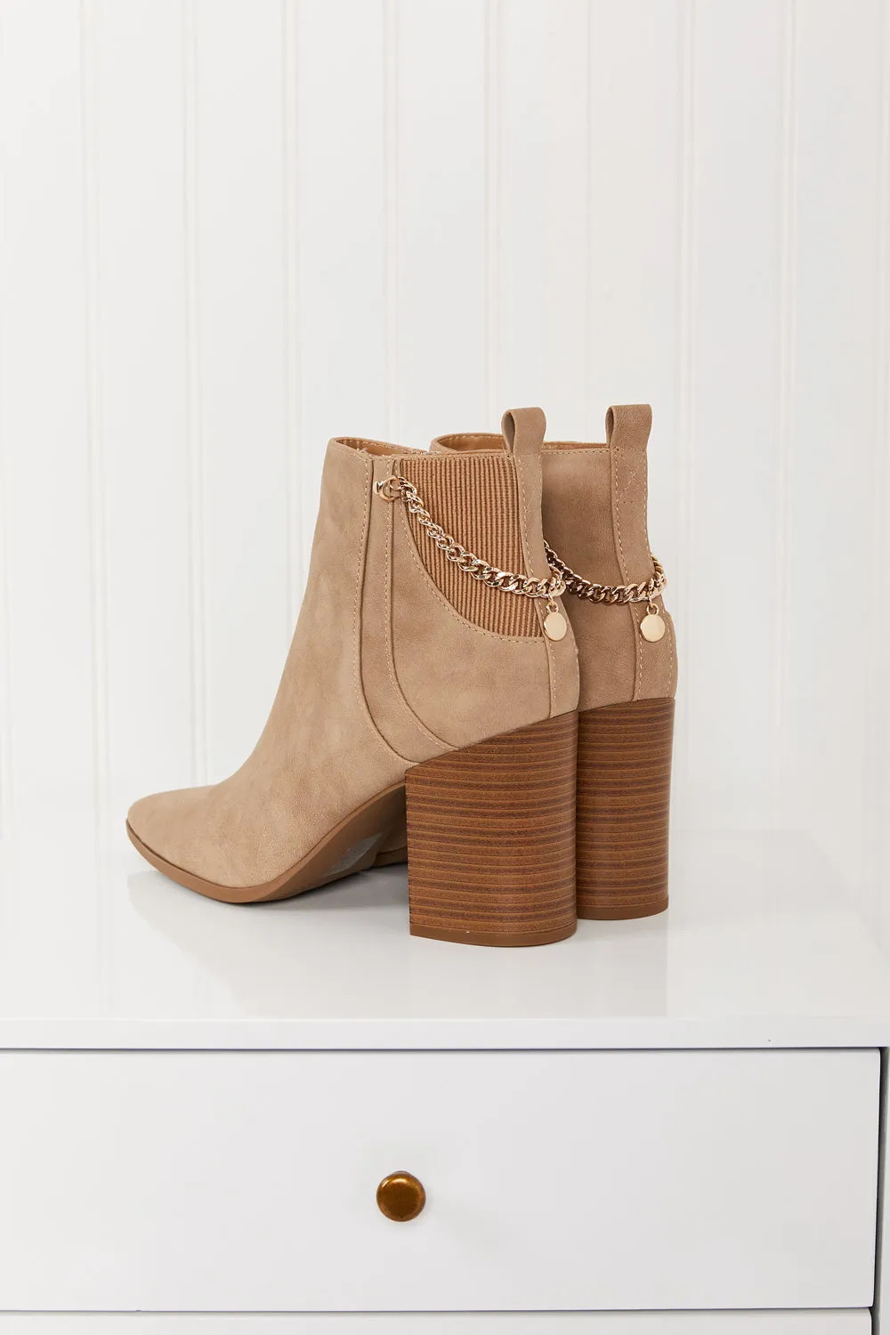 Fortune Dynamic Date Night Dreams Elastic Back Chain Detail Booties