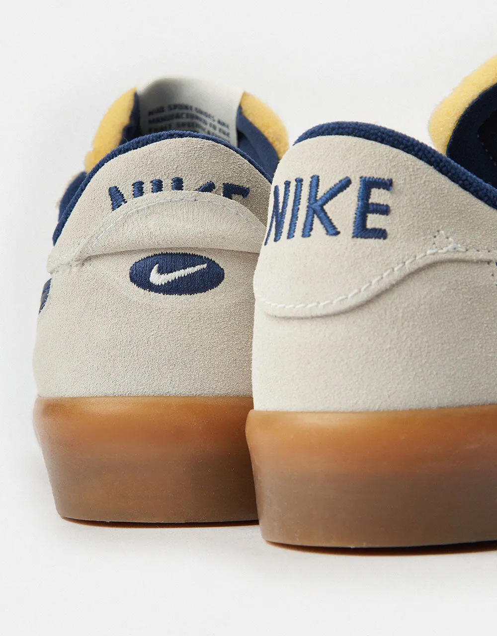 Nike SB Heritage Vulc Skate Shoes - Summit White/Navy-White-Gum Light Brown